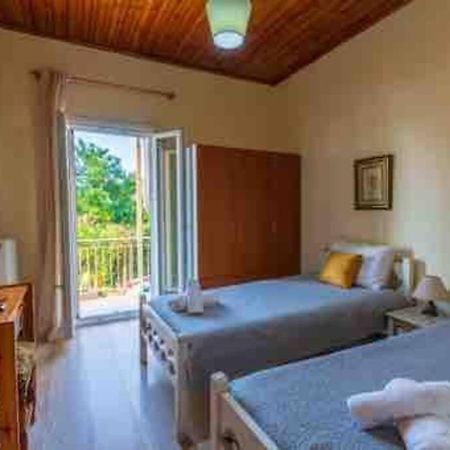 Kiki'S Beautiful House On Famous Village Pentátion 外观 照片