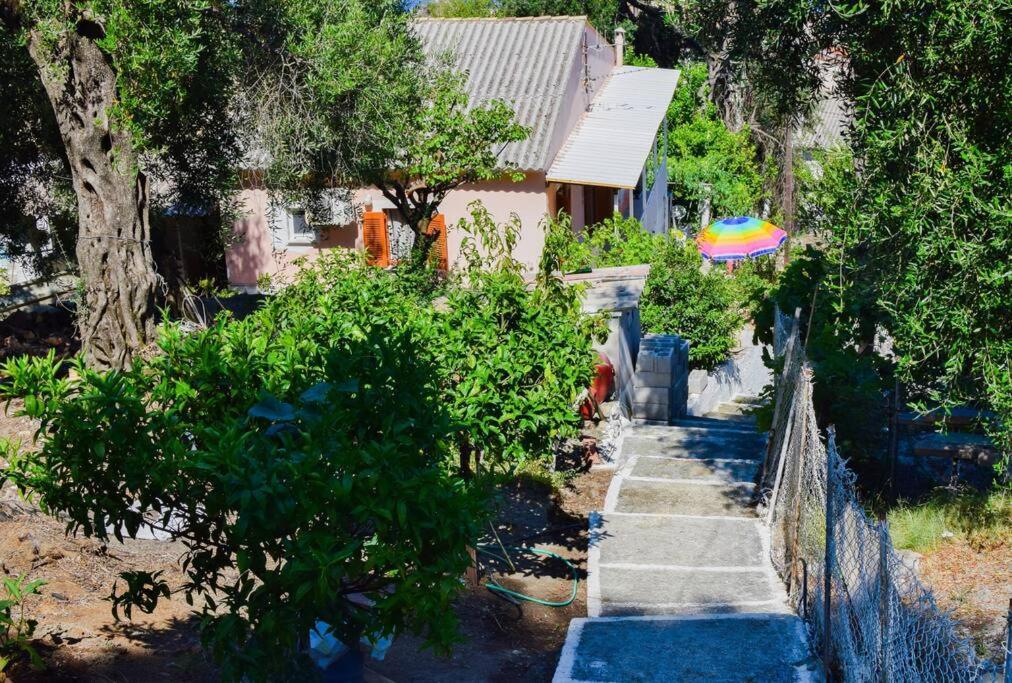 Kiki'S Beautiful House On Famous Village Pentátion 外观 照片